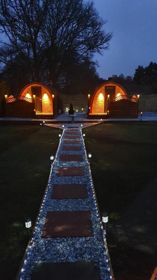 Highland & Transylvania Glamping Pods Roybridge Extérieur photo