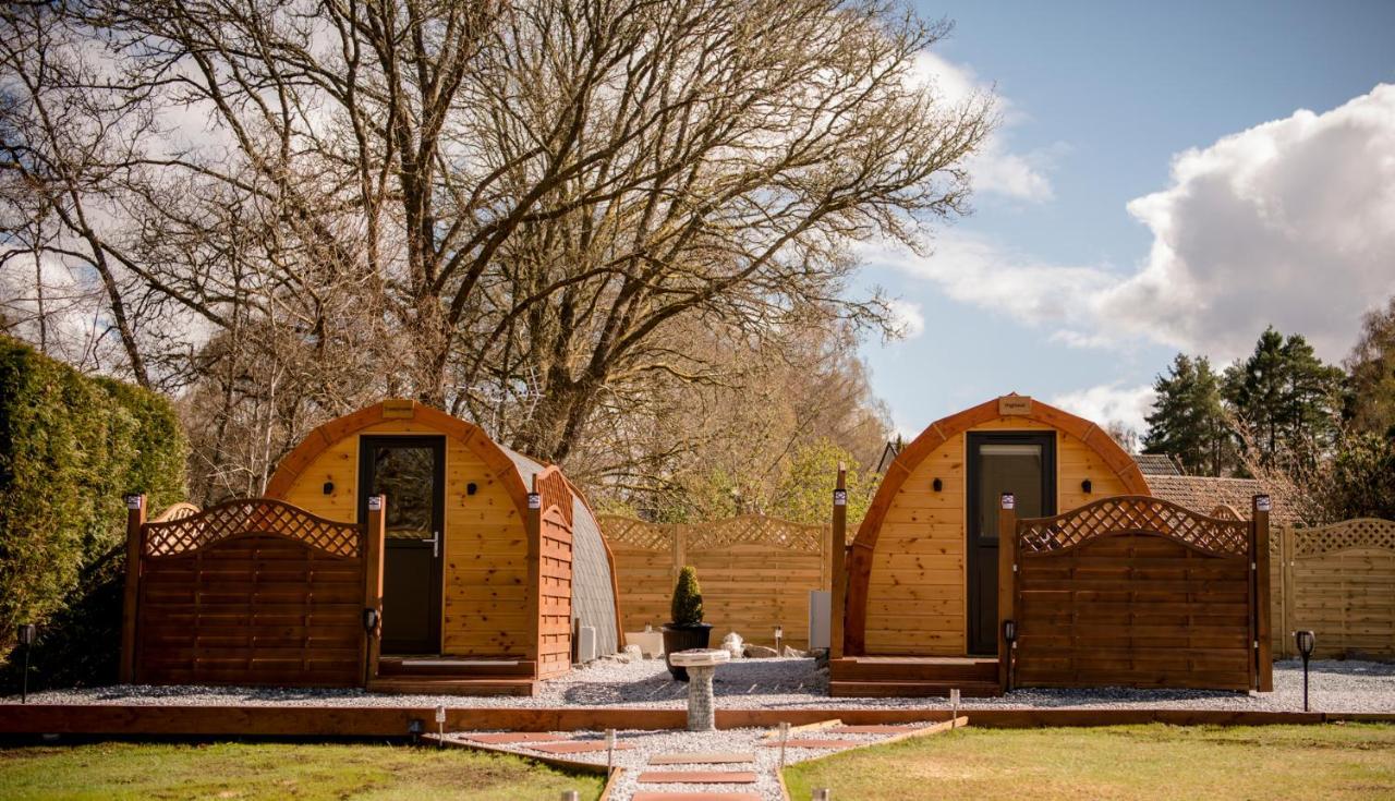 Hotel Highland & Transylvania Glamping Pods à Roybridge Extérieur photo