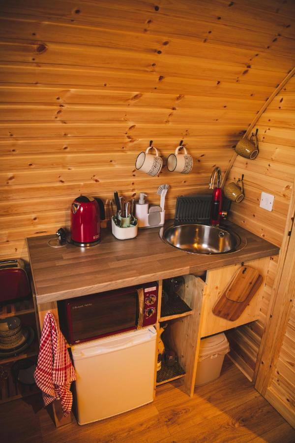 Highland & Transylvania Glamping Pods Roybridge Extérieur photo
