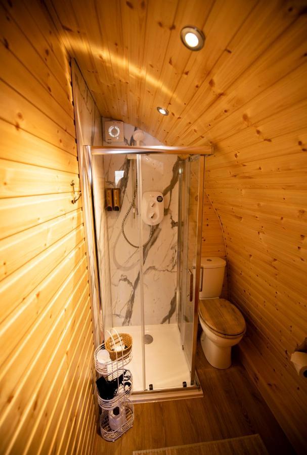 Highland & Transylvania Glamping Pods Roybridge Extérieur photo