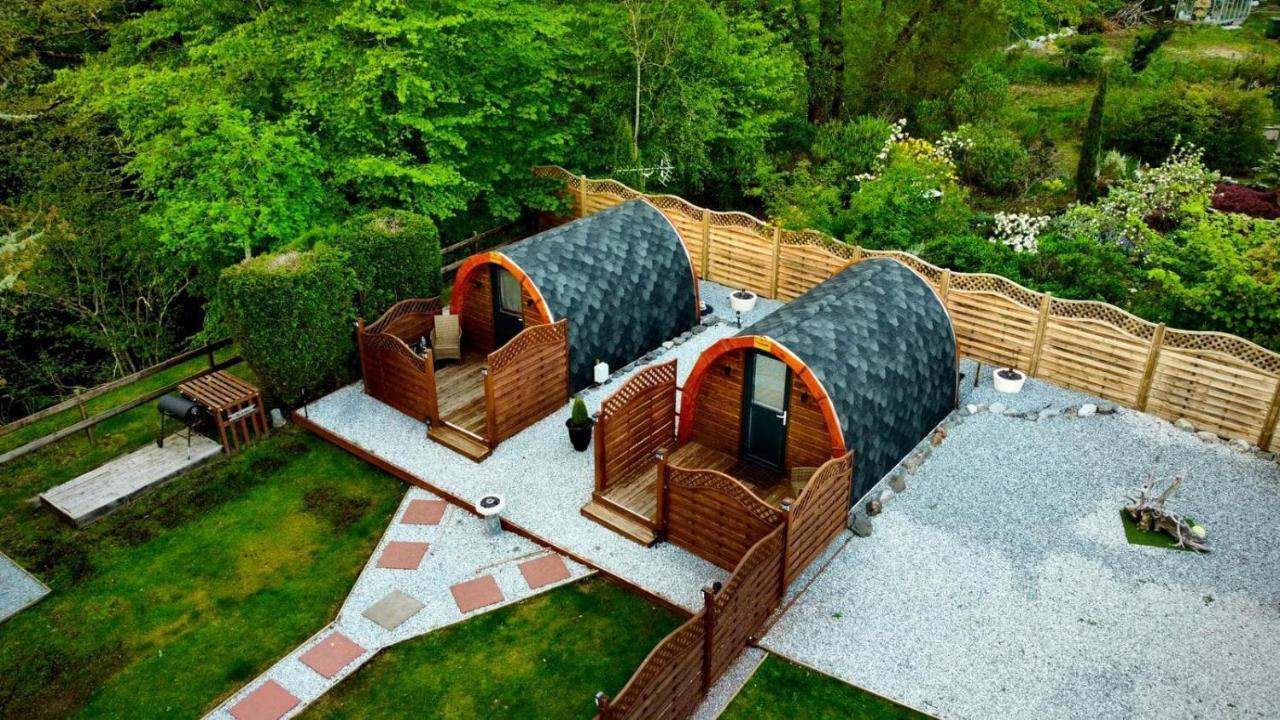 Hotel Highland & Transylvania Glamping Pods à Roybridge Extérieur photo